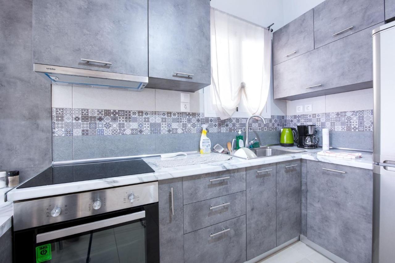 Bright Apartment In بيرايوس المظهر الخارجي الصورة