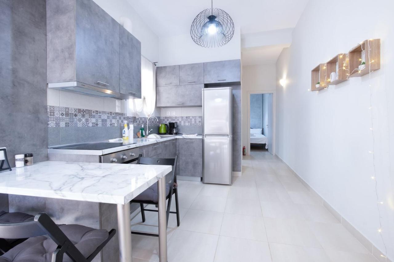 Bright Apartment In بيرايوس المظهر الخارجي الصورة